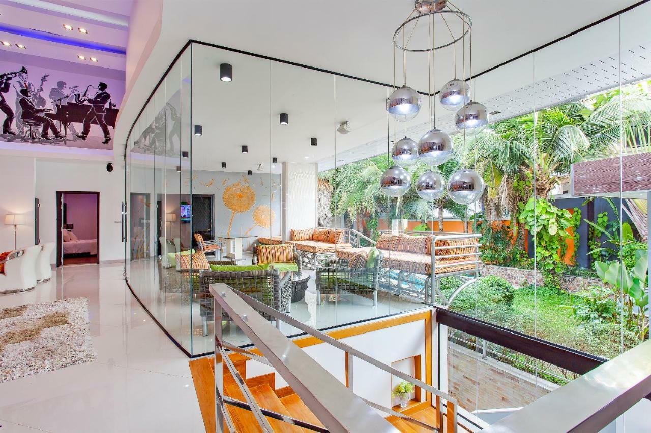 Royale Grand Villa Pattaya Exterior photo