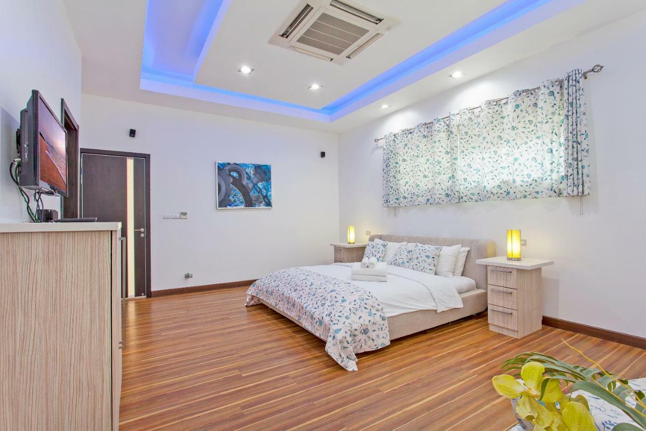 Royale Grand Villa Pattaya Exterior photo